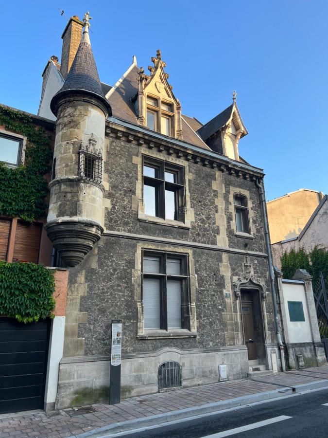 Appartement Tournelles Vue Cathedrale- Maison Climatisee Du Xvie Siecle Classee